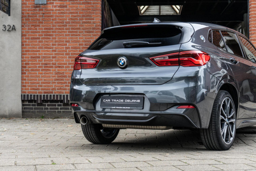 BMW X2 sDrive18i High Executive M-Sport Pano / Leer / Sfeer