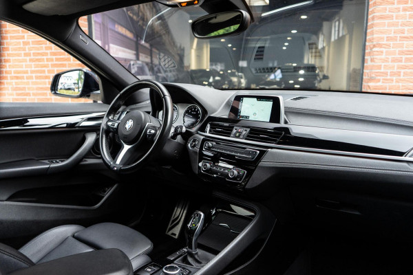 BMW X2 sDrive18i High Executive M-Sport Pano / Leer / Sfeer