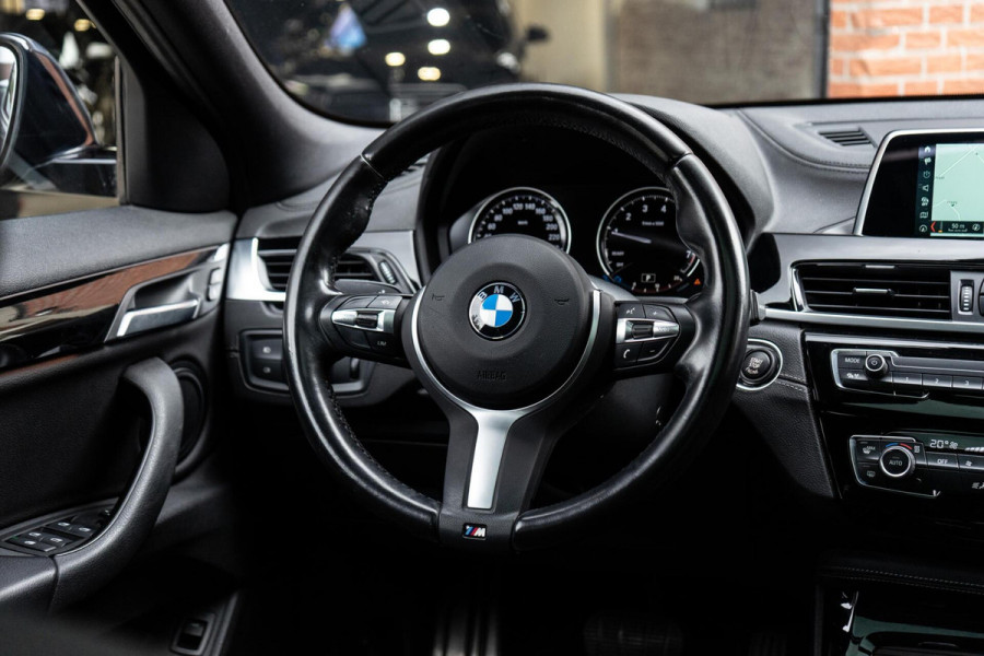 BMW X2 sDrive18i High Executive M-Sport Pano / Leer / Sfeer