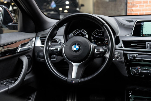 BMW X2 sDrive18i High Executive M-Sport Pano / Leer / Sfeer