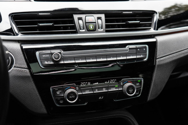 BMW X2 sDrive18i High Executive M-Sport Pano / Leer / Sfeer