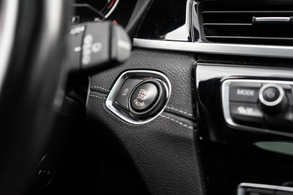 BMW X2 sDrive18i High Executive M-Sport Pano / Leer / Sfeer