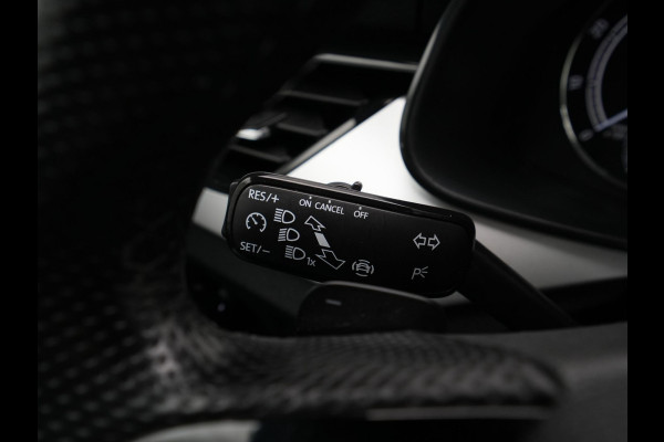 Škoda Kamiq 1.0 TSI Sport Business Panoramadak DAB PDC