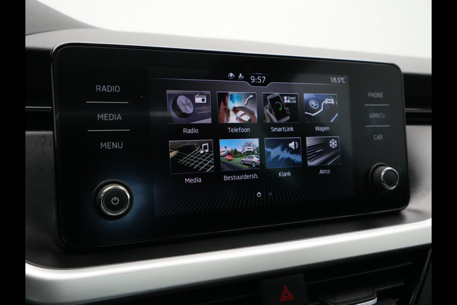 Škoda Kamiq 1.0 TSI Sport Business Panoramadak DAB PDC