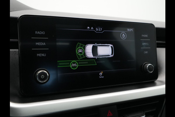 Škoda Kamiq 1.0 TSI Sport Business Panoramadak DAB PDC