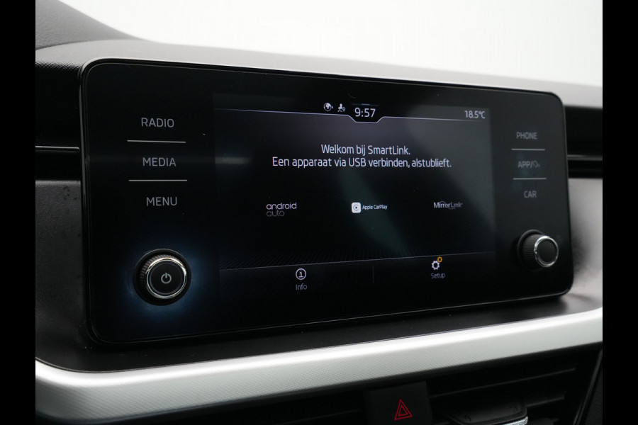 Škoda Kamiq 1.0 TSI Sport Business Panoramadak DAB PDC