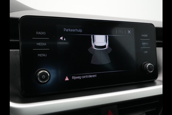 Škoda Kamiq 1.0 TSI Sport Business Panoramadak DAB PDC