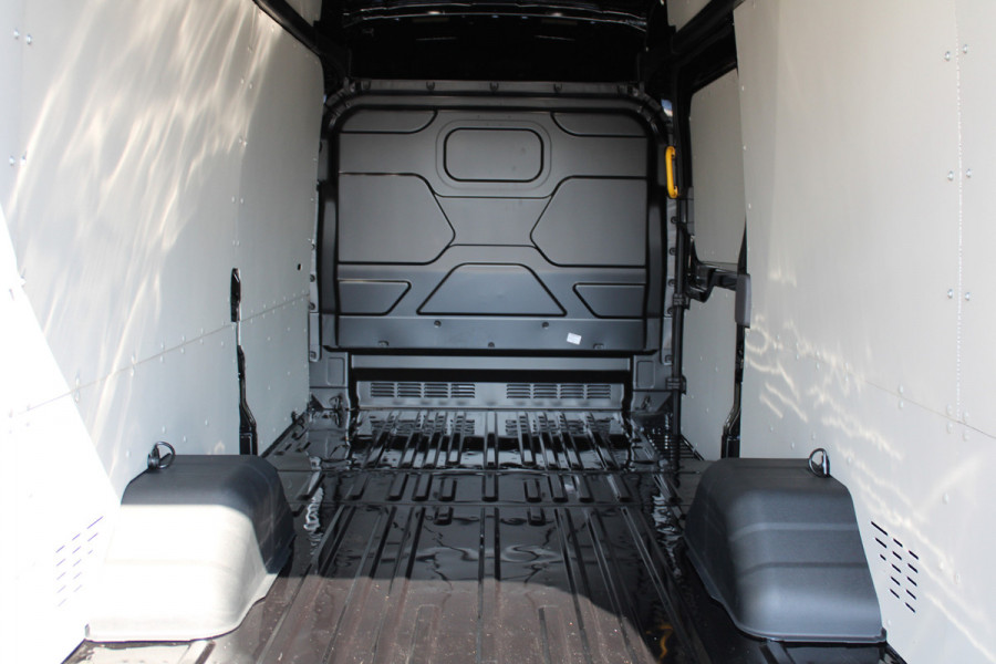 Ford Transit 350 2.0 TDCI L4H3 Trend 165pk RWD - 3500kg trekgewicht - Dubbellucht - 360 Camera - ACC - Trekhaak - Navigatie - Carplay - Rijkl