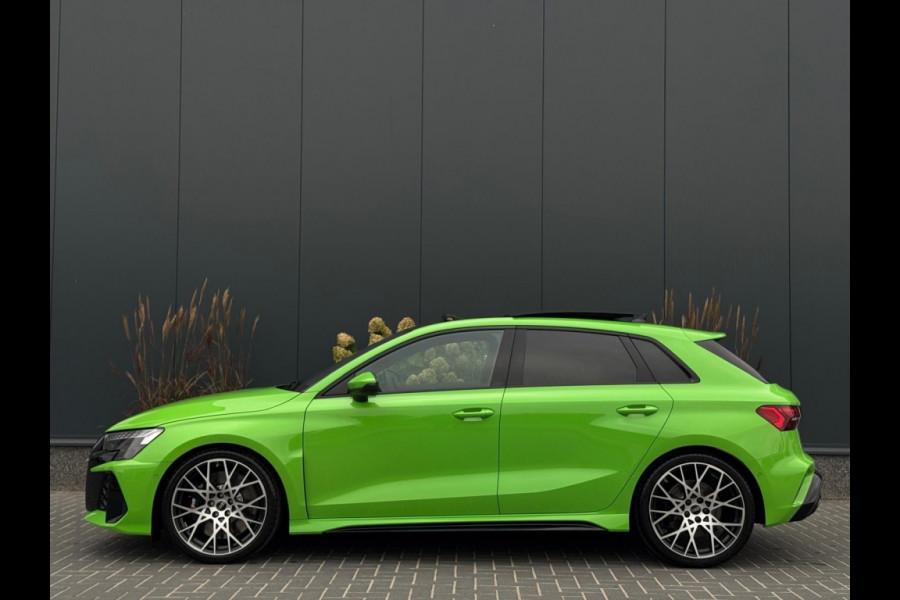 Audi RS3 Sportback 2.5 TFSI RS 3 quatt. NIEUW PANO NAVI CAMERA SPORTVELGEN