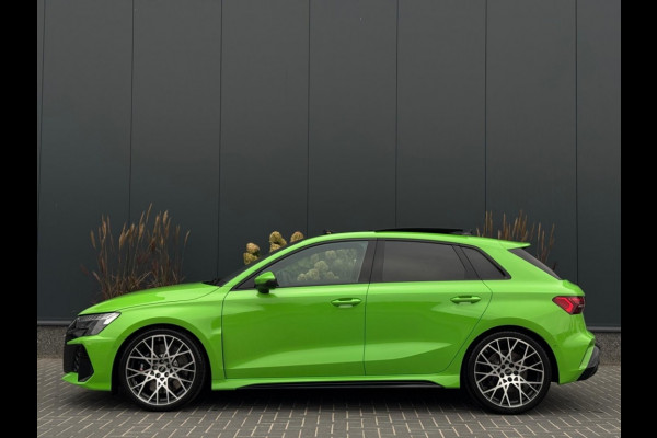Audi RS3 Sportback 2.5 TFSI RS 3 quatt. NIEUW PANO NAVI CAMERA SPORTVELGEN