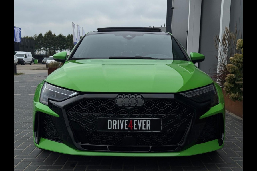 Audi RS3 Sportback 2.5 TFSI RS 3 quatt. NIEUW PANO NAVI CAMERA SPORTVELGEN