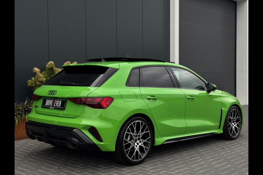 Audi RS3 Sportback 2.5 TFSI RS 3 quatt. NIEUW PANO NAVI CAMERA SPORTVELGEN