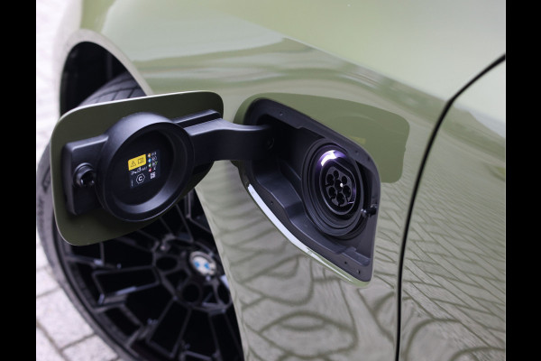 BMW 5 Serie Touring M5 | Direct leverbaar - Urban Green - Drivers Pack