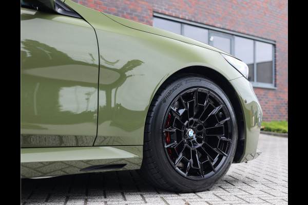 BMW 5 Serie Touring M5 | Direct leverbaar - Urban Green - Drivers Pack