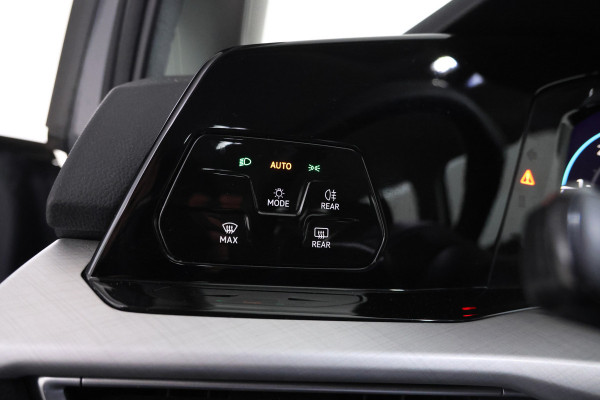 Volkswagen GOLF Variant 2.0 TDI Life Business Automaat, Apple carplay, Climate,