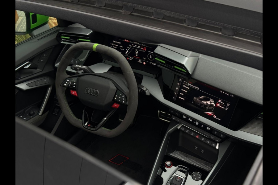 Audi RS3 Sportback 2.5 TFSI RS 3 quatt. NIEUW PANO NAVI CAMERA SPORTVELGEN