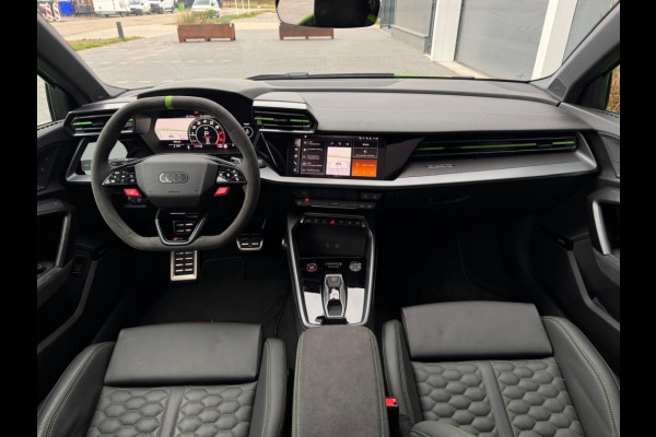 Audi RS3 Sportback 2.5 TFSI RS 3 quatt. NIEUW PANO NAVI CAMERA SPORTVELGEN