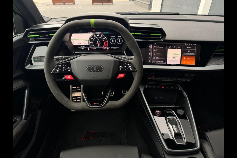 Audi RS3 Sportback 2.5 TFSI RS 3 quatt. NIEUW PANO NAVI CAMERA SPORTVELGEN