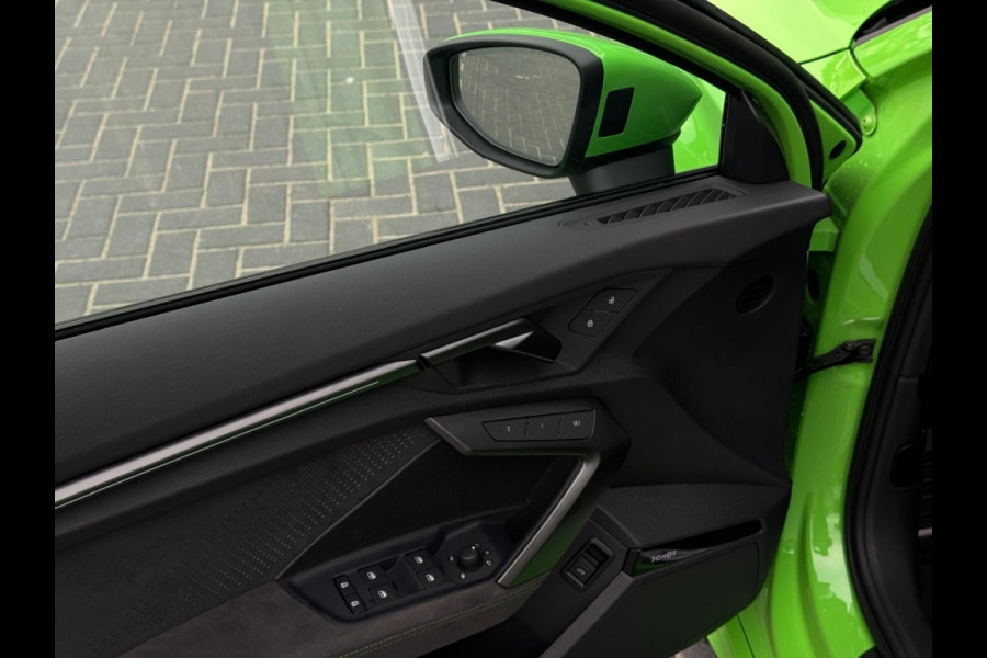 Audi RS3 Sportback 2.5 TFSI RS 3 quatt. NIEUW PANO NAVI CAMERA SPORTVELGEN