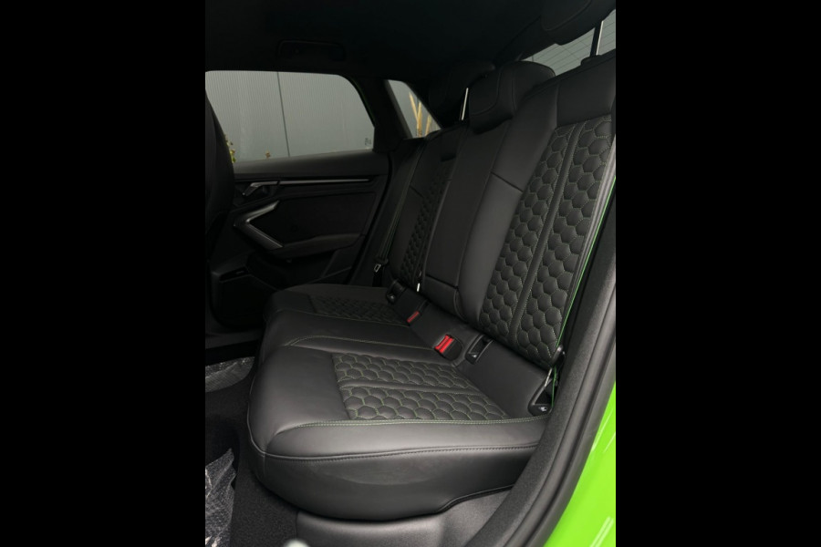 Audi RS3 Sportback 2.5 TFSI RS 3 quatt. NIEUW PANO NAVI CAMERA SPORTVELGEN