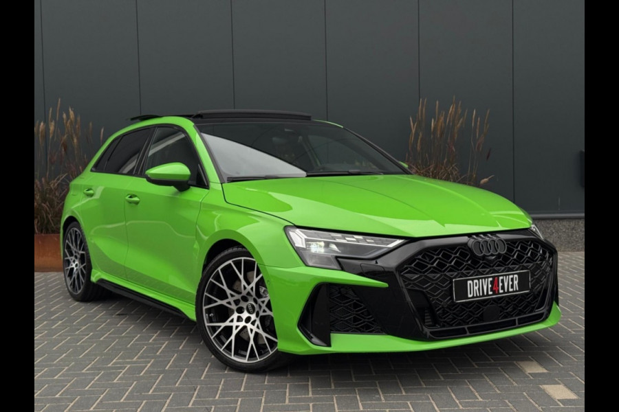 Audi RS3 Sportback 2.5 TFSI RS 3 quatt. NIEUW PANO NAVI CAMERA SPORTVELGEN