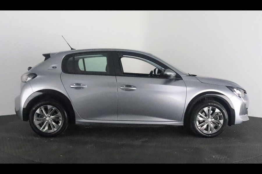 Peugeot e-208 EV ALLURE PACK 50 KWh ACCU= 93% +SNELLADEN GARANTIE TOT 2031** 3 FASE LADEN TOT 2 JAAR GARANTIE ! Als nieuw!