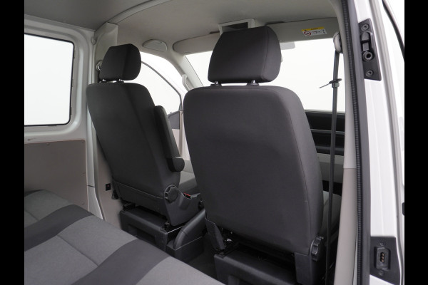 Volkswagen Transporter 2.0TDI L2H1 DUBBELE CABINE Apple Carplay Android Auto Trekhaak Airco Comfortline Betonplex Vloer Lat om Lat betimmering Euro 6 Schuifdeur Origineel Nederlandse Auto