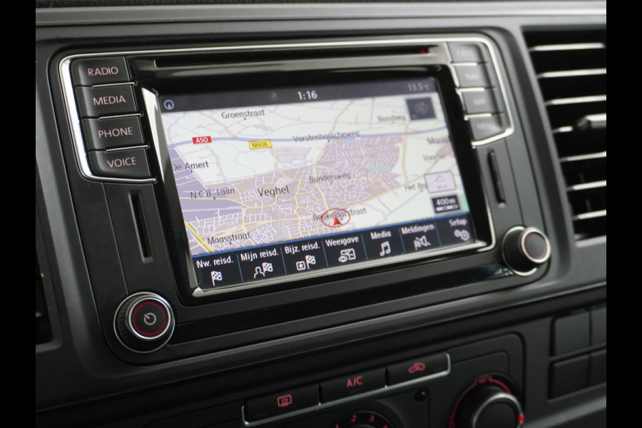 Volkswagen Transporter 2.0TDI L2H1 DUBBELE CABINE Apple Carplay Android Auto Trekhaak Airco Comfortline Betonplex Vloer Lat om Lat betimmering Euro 6 Schuifdeur Origineel Nederlandse Auto