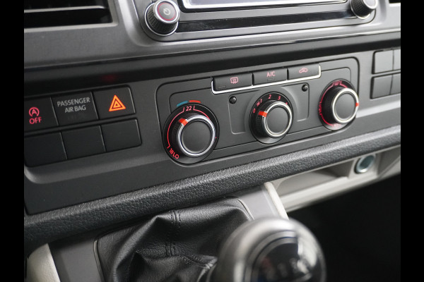 Volkswagen Transporter 2.0TDI L2H1 DUBBELE CABINE Apple Carplay Android Auto Trekhaak Airco Comfortline Betonplex Vloer Lat om Lat betimmering Euro 6 Schuifdeur Origineel Nederlandse Auto