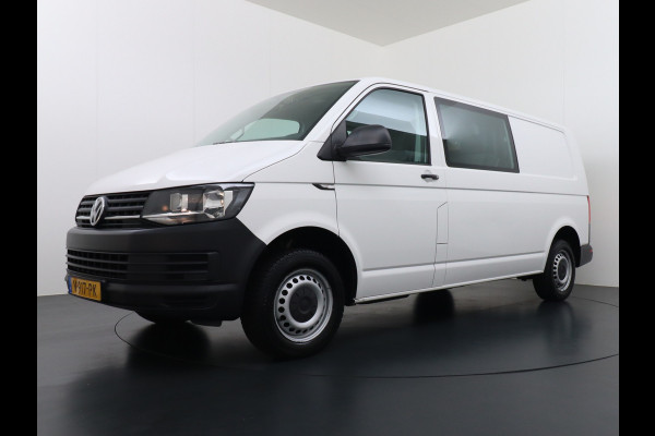 Volkswagen Transporter 2.0TDI L2H1 DUBBELE CABINE Apple Carplay Android Auto Trekhaak Airco Comfortline Betonplex Vloer Lat om Lat betimmering Euro 6 Schuifdeur Origineel Nederlandse Auto
