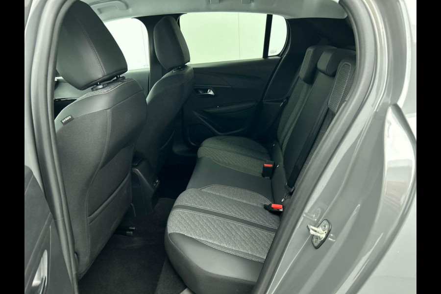 Peugeot 208 1.2 Hybrid 100PK Automaat Allure | Navigatie | Apple Carplay/Android Auto | Airco | Camera | Parkeer sensoren | Cruise Control | Led | Lichtmetalen Velgen