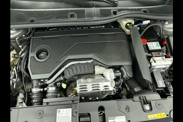 Peugeot 208 1.2 Hybrid 100PK Automaat Allure | Navigatie | Apple Carplay/Android Auto | Airco | Camera | Parkeer sensoren | Cruise Control | Led | Lichtmetalen Velgen
