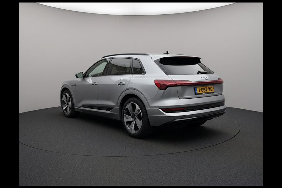 Audi e-tron e-tron 55 quattro advanced 95 kWh 408pk | Panoramadak | lederen bekleding | Assisten Tour pakket | Stoelen elektrisch verstelbaar met geheugen |  Bang & Olufsen Premium soundsystem