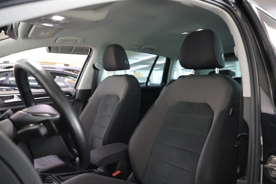 Volkswagen GOLF Variant 1.5 TSI Highline CARPLAY ACC STOEL/ST MASSAGE CAMERA '20