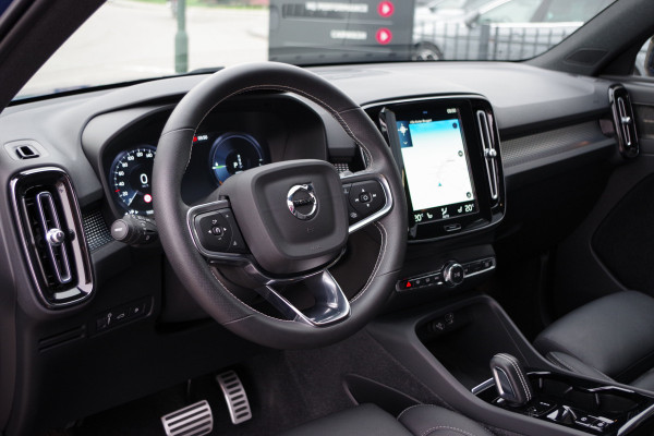 Volvo XC40 1.5 T4 Recharge R-Design 211 PK PHEV, Leder, Harman/Kardon Sound, Adap. Cruise Control, Winterpakket, Camera