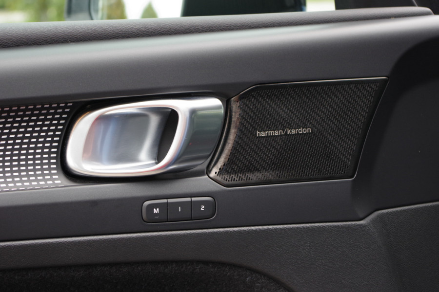 Volvo XC40 1.5 T4 Recharge R-Design 211 PK PHEV, Leder, Harman/Kardon Sound, Adap. Cruise Control, Winterpakket, Camera