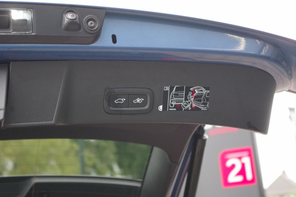 Volvo XC40 1.5 T4 Recharge R-Design 211 PK PHEV, Leder, Harman/Kardon Sound, Adap. Cruise Control, Winterpakket, Camera