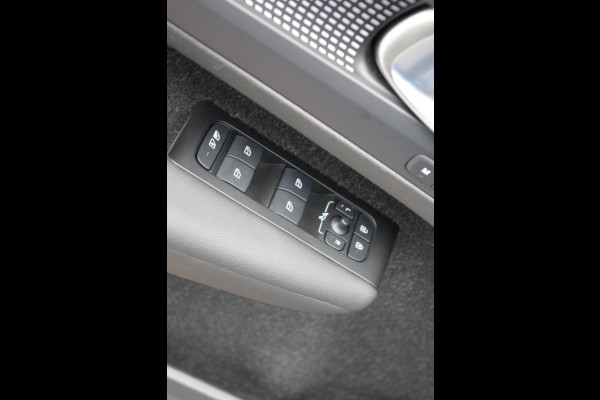 Volvo XC40 1.5 T4 Recharge R-Design 211 PK PHEV, Leder, Harman/Kardon Sound, Adap. Cruise Control, Winterpakket, Camera