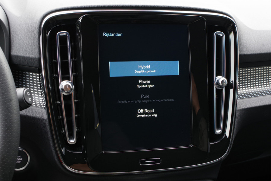 Volvo XC40 1.5 T4 Recharge R-Design 211 PK PHEV, Leder, Harman/Kardon Sound, Adap. Cruise Control, Winterpakket, Camera