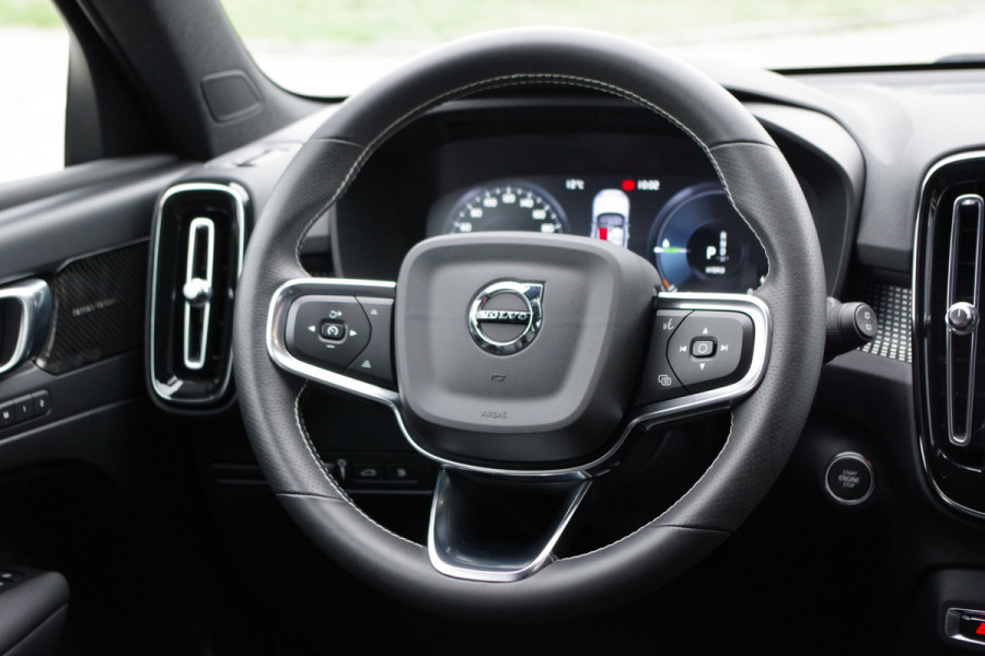 Volvo XC40 1.5 T4 Recharge R-Design 211 PK PHEV, Leder, Harman/Kardon Sound, Adap. Cruise Control, Winterpakket, Camera