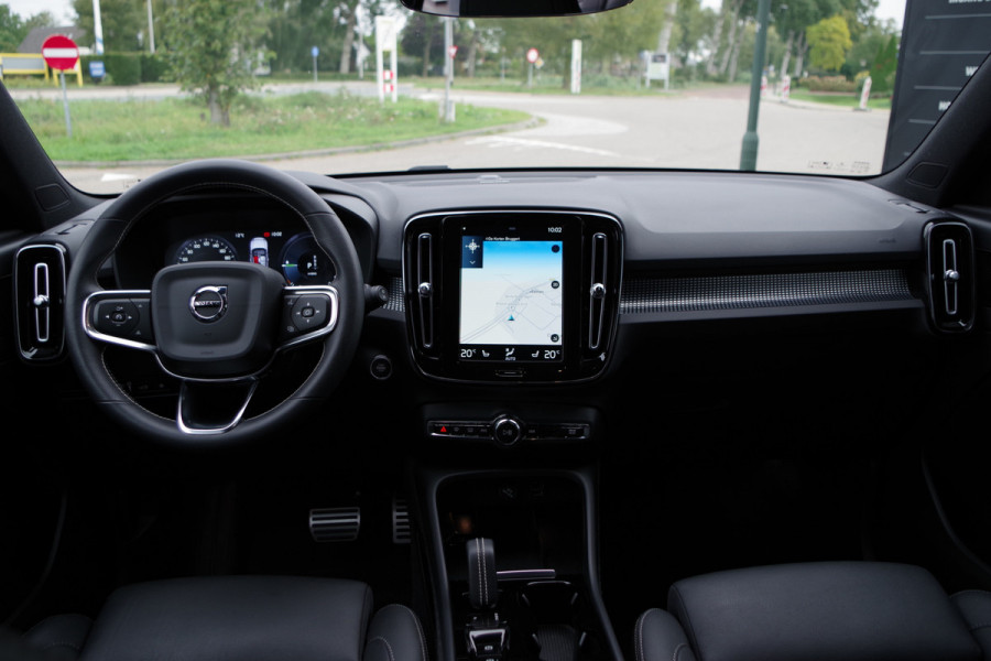 Volvo XC40 1.5 T4 Recharge R-Design 211 PK PHEV, Leder, Harman/Kardon Sound, Adap. Cruise Control, Winterpakket, Camera