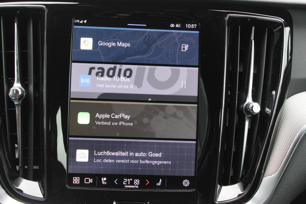 Volvo V60 T6350PK Autm. Plug-in hybrid AWD Plus Dark Long Range / Google infotainment / Semi elekrisch wegklapbare trekhaak / Verwarmbare voorruit / Elektrisch bedienbare voorstoelen met geheugen / Verwarmbare voorstoelen