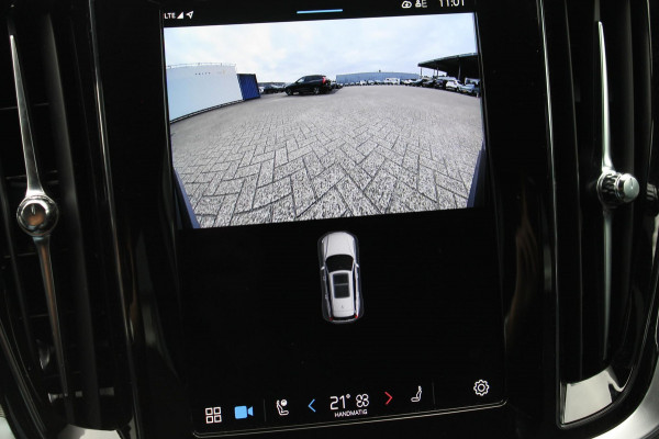 Volvo V60 T6350PK Autm. Plug-in hybrid AWD Plus Dark Long Range / Google infotainment / Semi elekrisch wegklapbare trekhaak / Verwarmbare voorruit / Elektrisch bedienbare voorstoelen met geheugen / Verwarmbare voorstoelen
