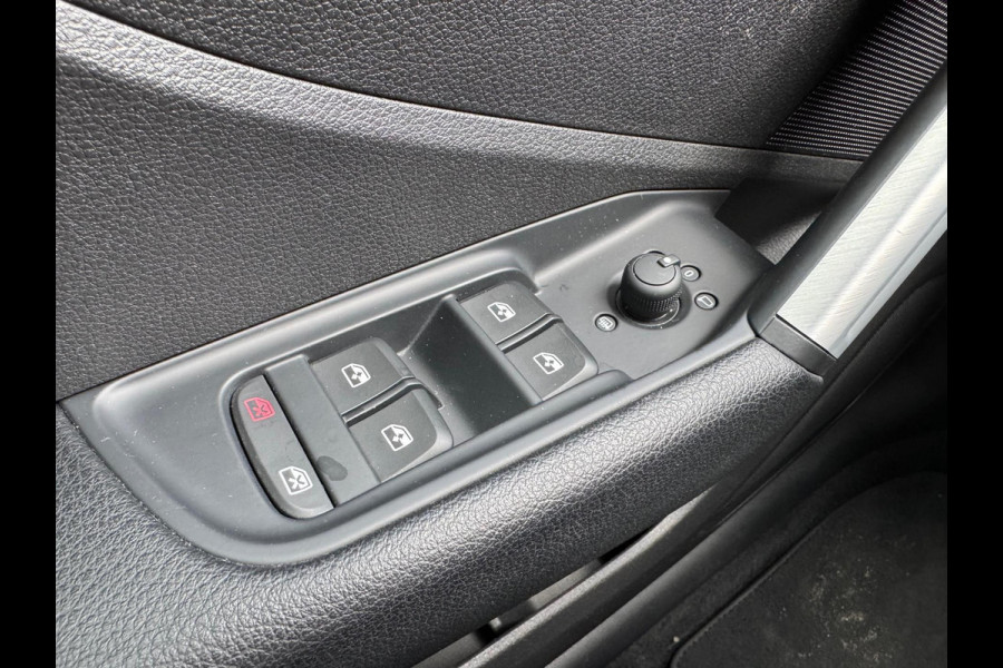 Audi Q2 35 TFSI 150pk S tronic | Navigatie, Parkeersensoren, Parkeercamera, Stoelverwarming, Startknop, 17 inch, Cruise control