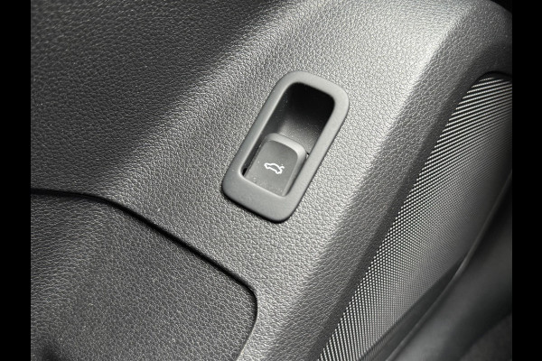 Audi Q2 35 TFSI 150pk S tronic | Navigatie, Parkeersensoren, Parkeercamera, Stoelverwarming, Startknop, 17 inch, Cruise control