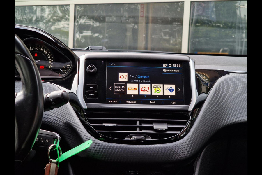 Peugeot 208 1.2 PureTech Allure|Clima|Trekhaak|Navi|PDC|eerste-eigenaar|