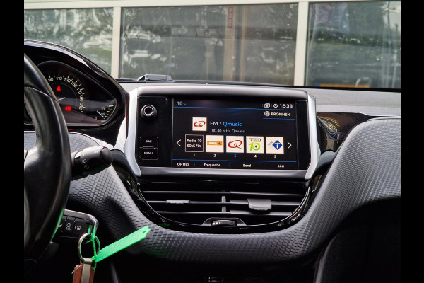 Peugeot 208 1.2 PureTech Allure|Clima|Trekhaak|Navi|PDC|eerste-eigenaar|