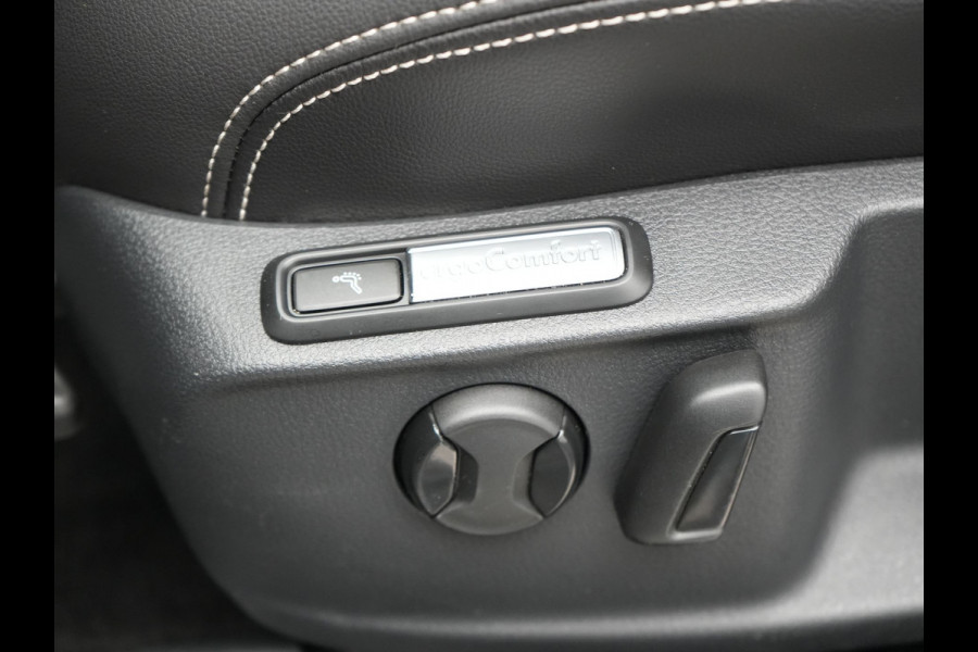 Volkswagen Passat Variant 1.4 TSI GTE Business Plug In Hybrid 218pk Dealer O.H PHEV | Alcantara Sportstoelen Massage & Verwarmd | Adaptive Cruise | Apple Carplay | Navigatie | Camera | Virtual | DAB |