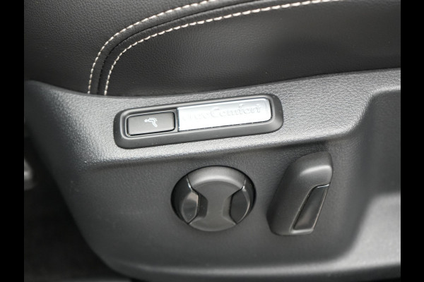 Volkswagen Passat Variant 1.4 TSI GTE Business Plug In Hybrid 218pk Dealer O.H PHEV | Alcantara Sportstoelen Massage & Verwarmd | Adaptive Cruise | Apple Carplay | Navigatie | Camera | Virtual | DAB |