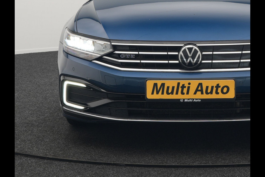 Volkswagen Passat Variant 1.4 TSI GTE Business Plug In Hybrid 218pk Dealer O.H PHEV | Alcantara Sportstoelen Massage & Verwarmd | Adaptive Cruise | Apple Carplay | Navigatie | Camera | Virtual | DAB |